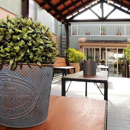 Hotel Leoncia Colonia del Sacramento Exterior photo